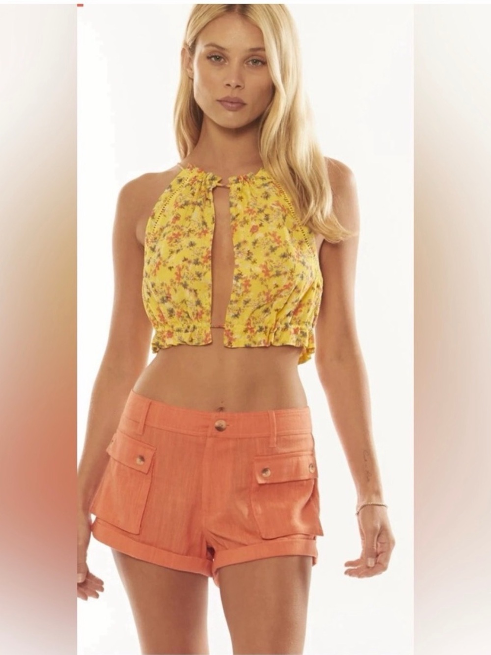 NWT Amuse Society Crystal Clear front pocket orange lined shorts. Small